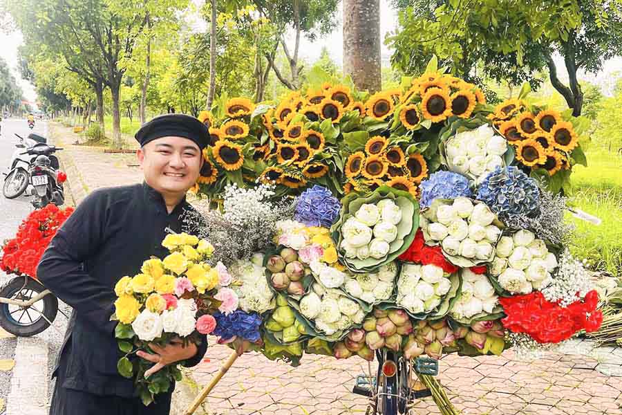 Anh Trần Huỳnh - một trong những người khởi xướng cho phong chào “chở mùa Thu Hà Nội” về phố núi Lai Châu.