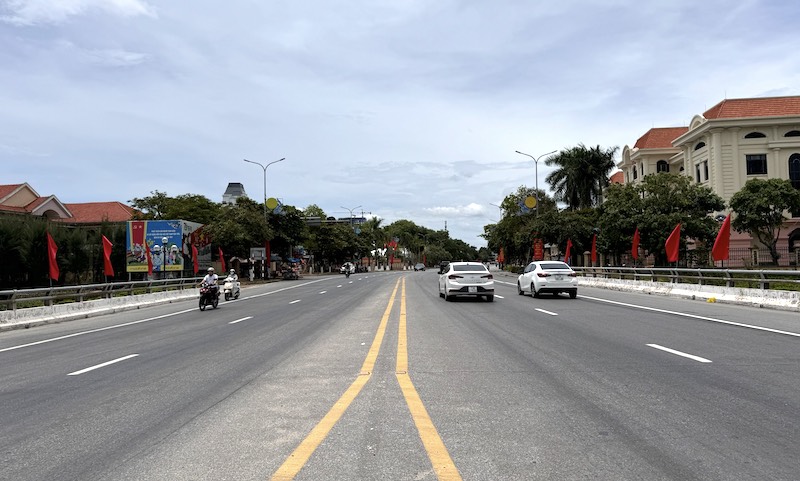 TP Đồng Hới (tỉnh Quảng Bình) vừa có thông báo phân luồng giao thông để phục vụ các lễ kỷ niệm. Ảnh: Công Sáng