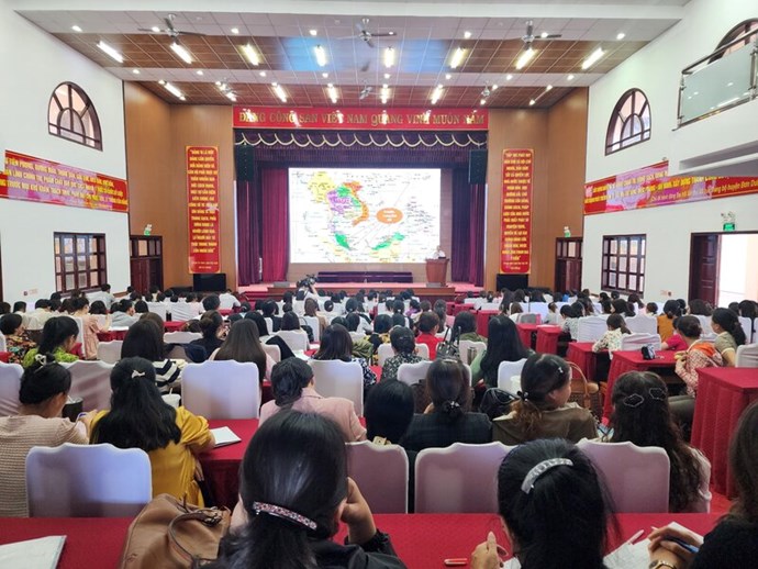 Tuyên truyền về biển đảo cho gần 1.500 cán bộ, giáo viên