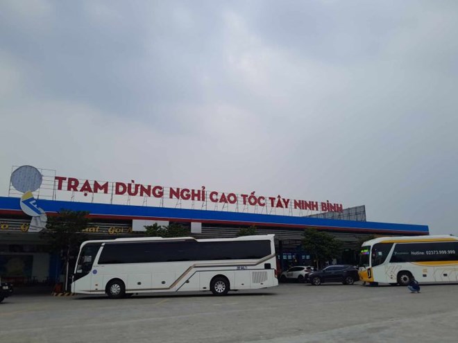 Hiện thực hóa trạm sạc xe điện trên cao tốc