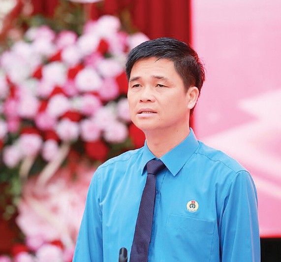 Vice Chairman of the Vietnam General Confederation of Labor Ngo Duy Hieu.