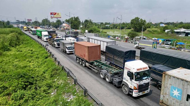 TPHCM khơi thông cửa ngõ, tăng kết nối vùng Đồng bằng sông Cửu Long