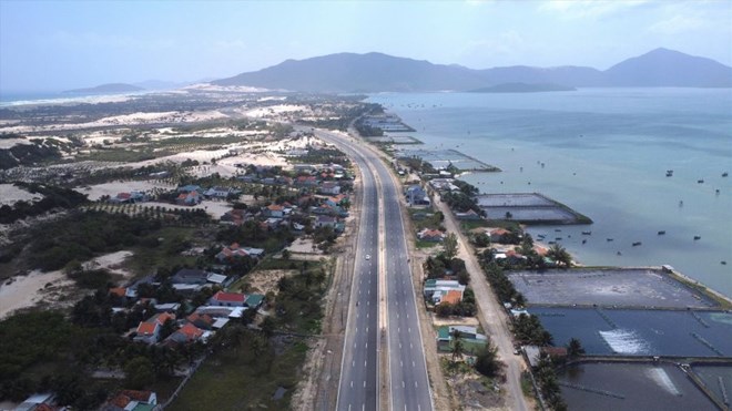 Tận dụng tối đa cơ chế đặc thù để thu hút đầu tư vào Khu kinh tế Vân Phong