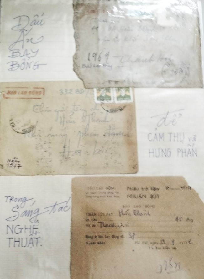 Letters and royalty slips from Lao Dong Newspaper to Artist Tran Huu Thanh in the years from 1969 to 1988. Photo: Provided by the character