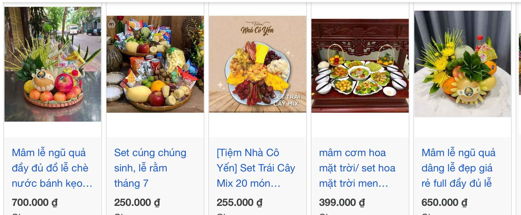 Fruit offering trays with many different prices. Photo: Screenshot.