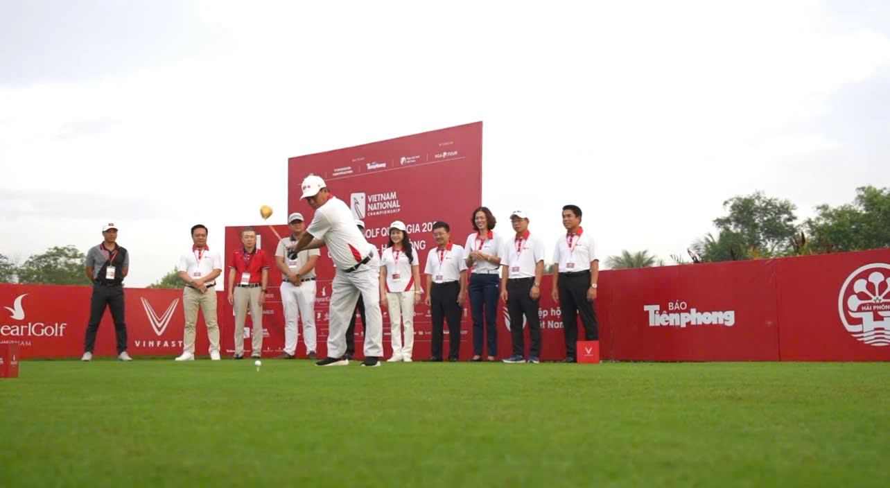 The 2024 National Golf Championship officially kicks off, gathering excellent golfers. Photo: Organizing Committee