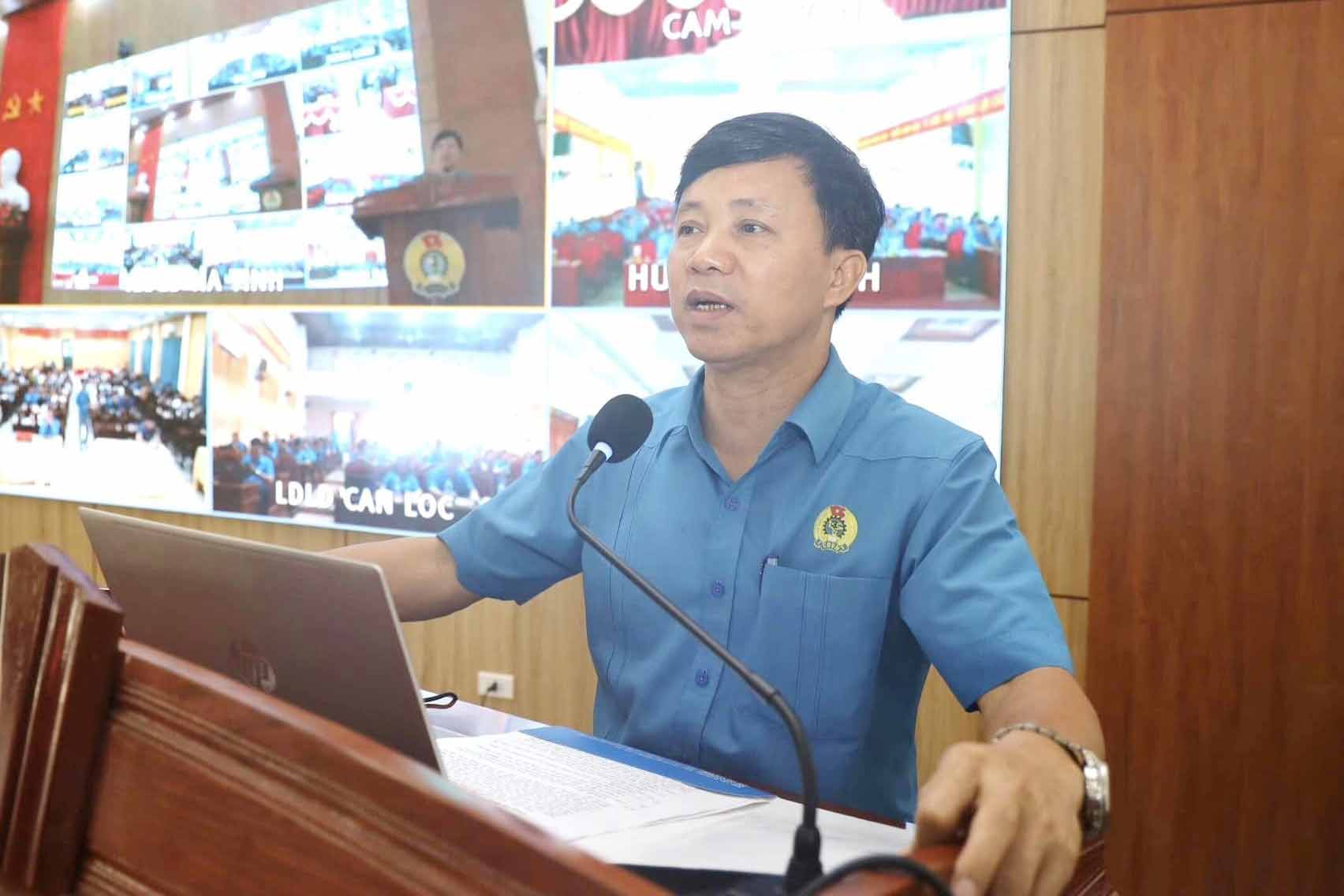 Mr. Nguyen Van Danh - Chairman of the Confederation of Labor of Ha Tinh province opened the training conference. Photo: Mai Anh.