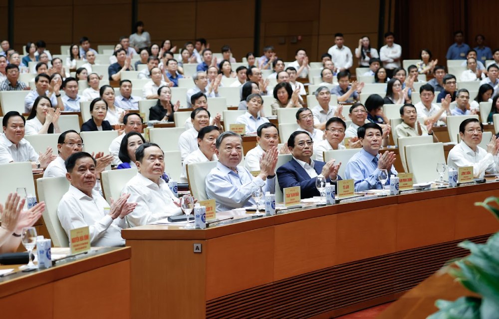 President To Lam, Prime Minister Pham Minh Chinh, National Assembly Chairman Tran Thanh Man and other Party and State leaders attended the conference to thoroughly grasp Regulation 144-QD/TW. Photo: T. Vuong