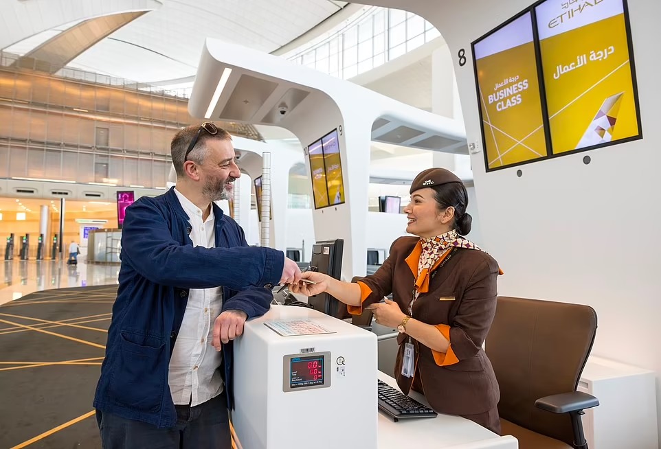 The world's pioneer airport allows passengers to check in and out using biometric cameras without having to carry identification documents. Photo: Zayed International Airport