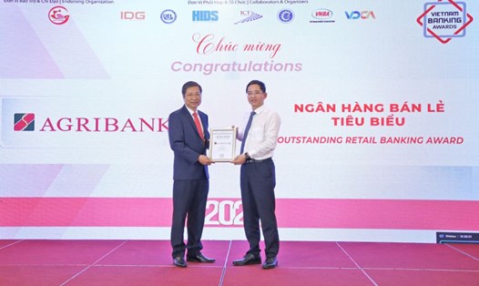 Agribank được vinh danh "Ngân hàng bán lẻ tiêu biểu".