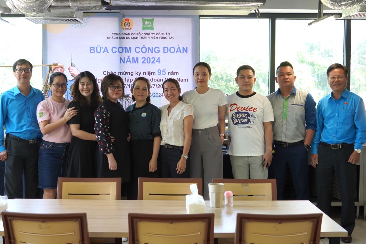 On August 16, Vung Tau City Labor Federation and the Communist Union of Vung Tau Youth Hotel and Tourism Joint Stock Company (Ibis Styles) organized a Union Meal for more than 130 union members and workers. Everything was ready before 11am to serve workers lunch. Photo: Thanh An