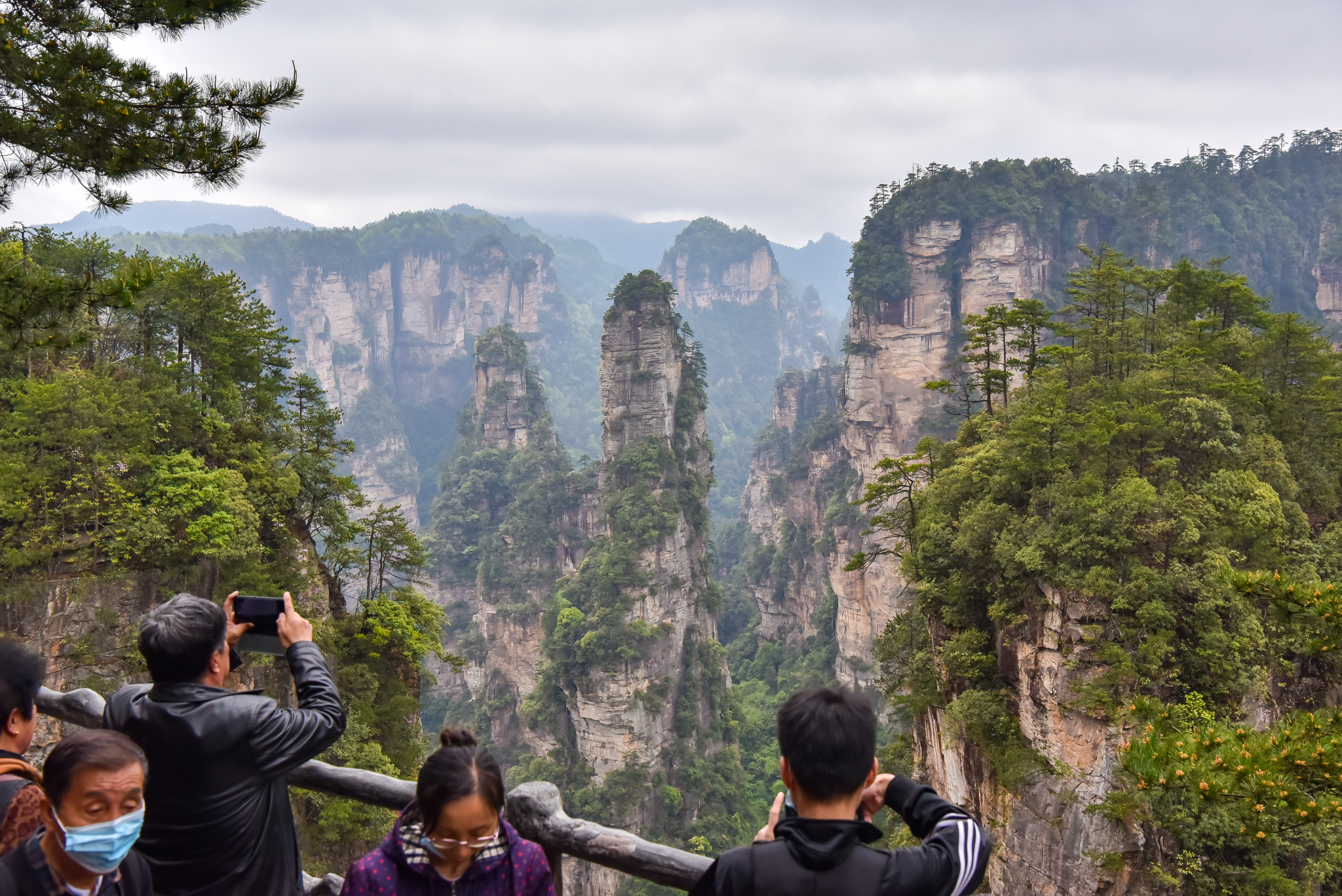 Truong Gia Gioi is an attractive destination for Vietnamese tourists when choosing a China travel itinerary. Photo: Nam Hai