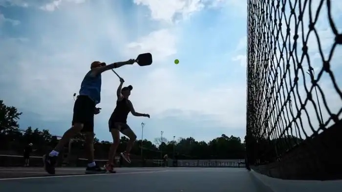 Pickleball có bước phát triển nhanh khi bước sang thế kỷ 21. Ảnh: Pickleballlify