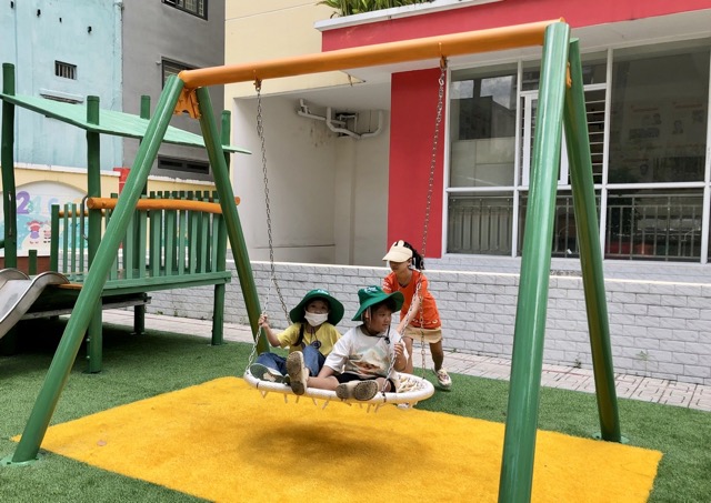 Sân chơi cho hơn 200 trẻ em khiếm thị được hoàn thành. Ảnh: NGUYỄN LY 