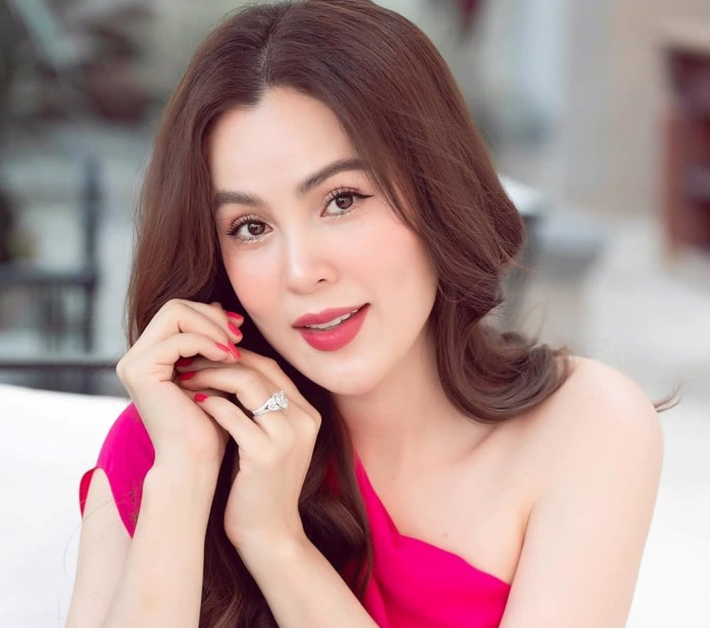 Hoa hậu quý bà Phương Lê bị chỉ trích dữ dội vì chế lời Quốc ca. Ảnh: Chụp màn hình