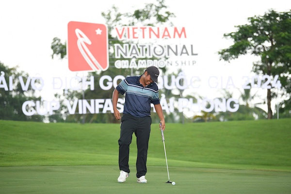 Nguyen Duc Son played impressively on the final day at the 2024 National Golf Championship. Photo: Nhu Y