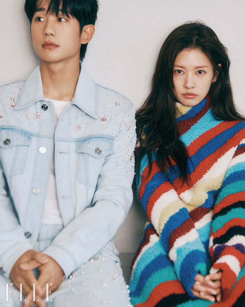 Jung Hae In and Jung So Min look beautiful together in magazines. Photo: Elle