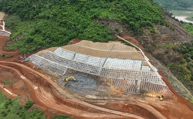 Một góc tuyến cao tốc Buôn Ma Thuột - Khánh Hòa đang xây dựng nhìn từ trên cao. Ảnh: Bảo Trung