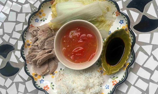 Chế độ ăn uống, thứ tự thực phẩm khi ăn sẽ góp phần kiểm soát lượng đường trong máu và cân nặng. Ảnh: Kiều Vũ