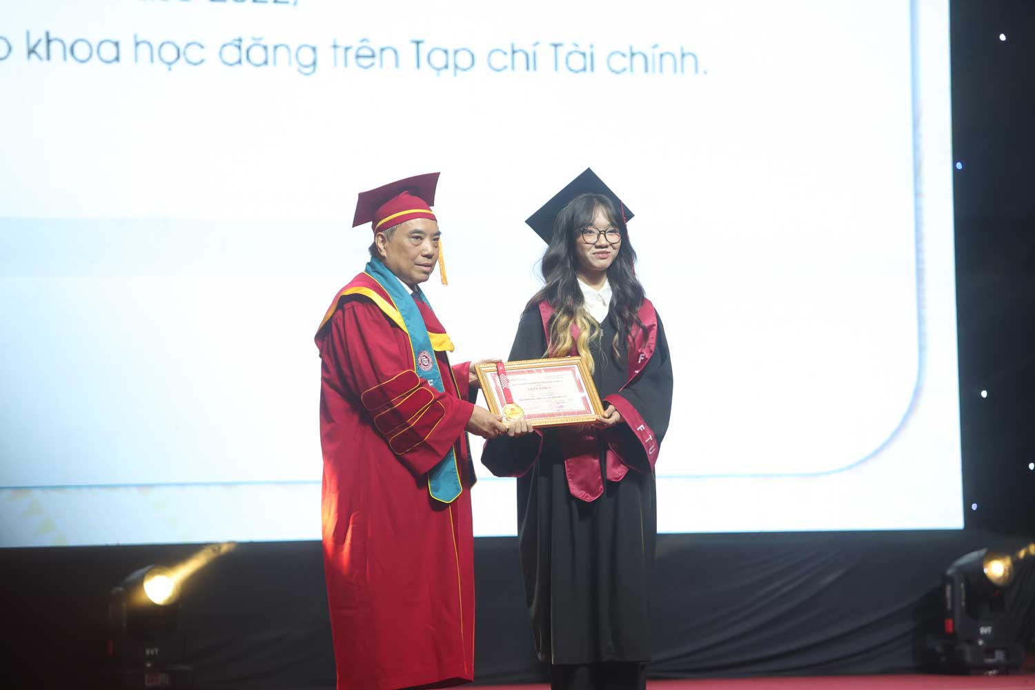 Trong số hơn 2000 sinh viên đại học chính quy, có khoảng 23,3% sinh viên đạt kết quả học tập loại xuất sắc, khoảng 49,9% sinh viên đạt kết quả học tập loại giỏi. 