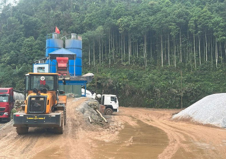 Trạm bê tông Thành Quý thường xuyên bị phản ánh gây ô nhiễm môi trường. Ảnh Đức Hải