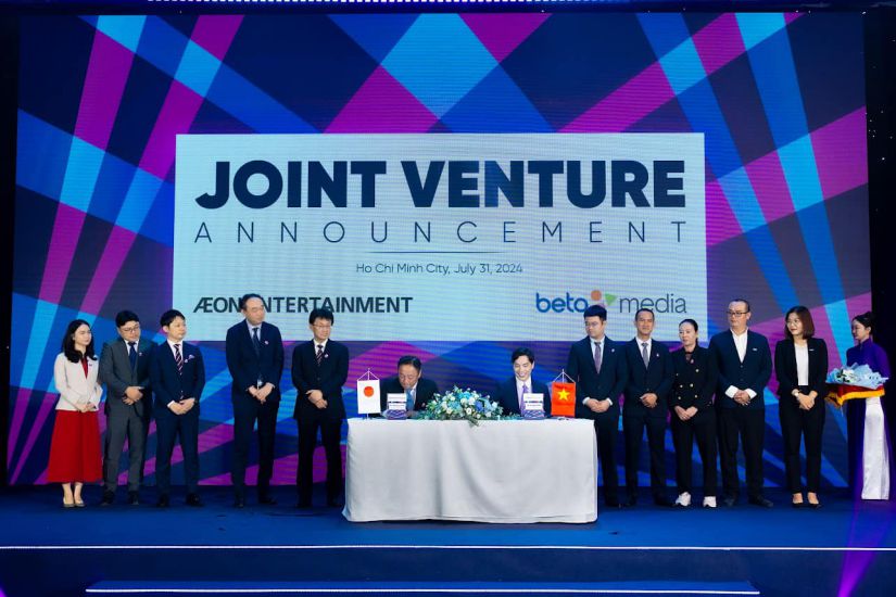Toàn cảnh lễ kí kết hợp tác đầu tư giữa Aeon Entertainment và Beta Group. Ảnh: nhân vật cung cấp