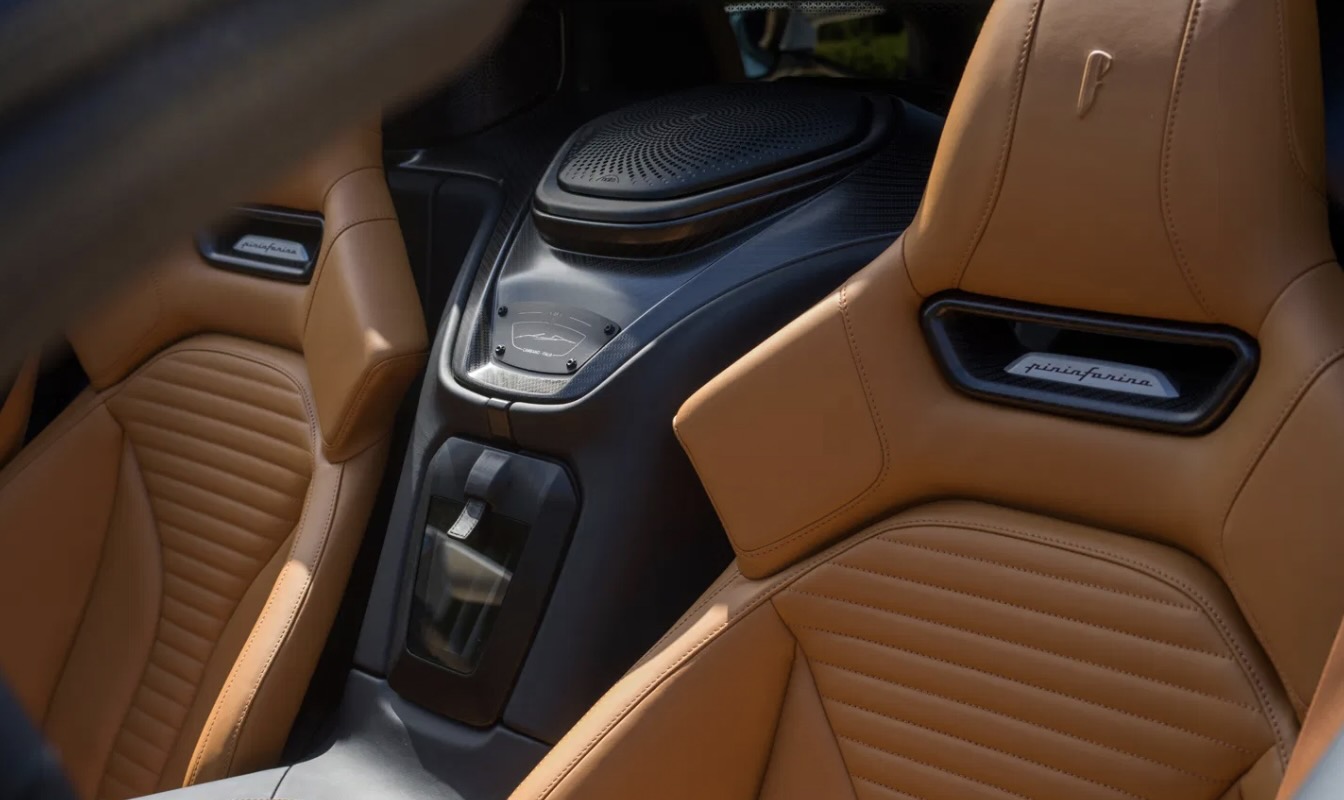 Many parts of the interior are designed according to the owner's requirements.