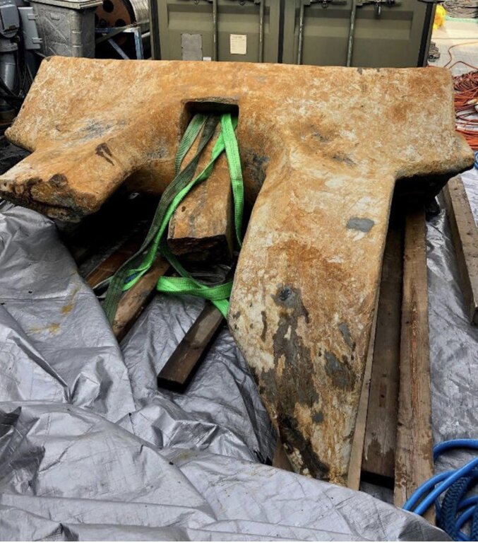 The anchor was found next to the Balticconnector gas pipeline. Photo: Finnish National Bureau of Investigation