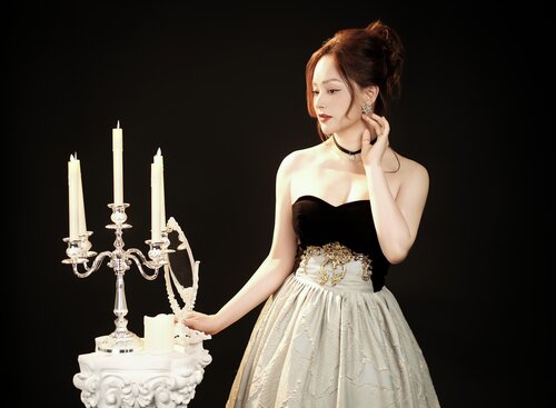 Lan Phương tự tin khoe vóc dáng thon gọn sau khi làm mẹ bỉm sữa lần hai. Ảnh: NVCC