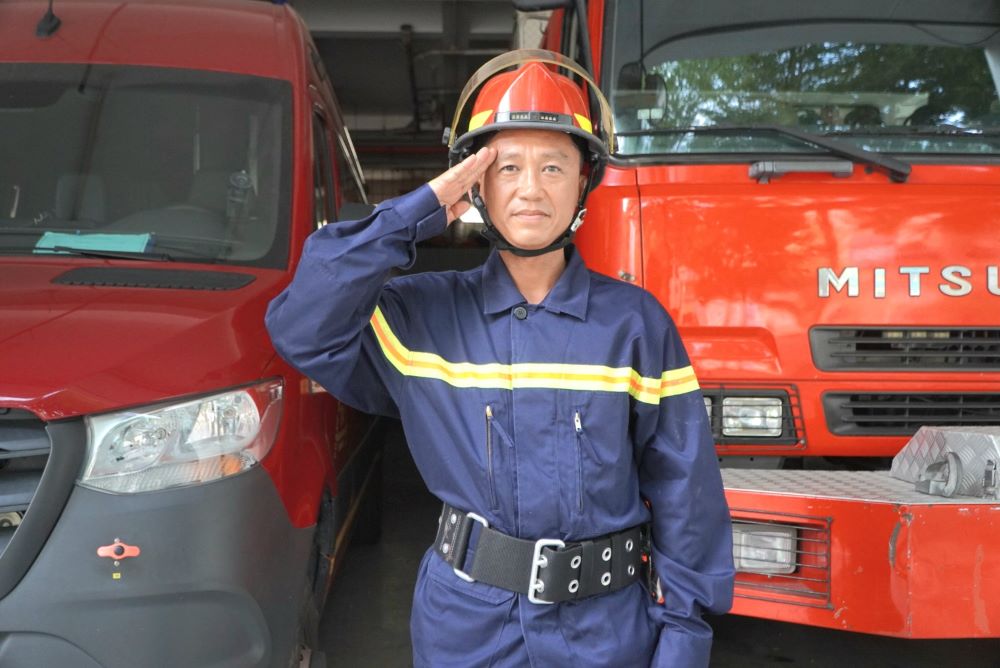 Lieutenant Colonel Nguyen Chi Thanh - Deputy Captain of the Fire Fighting and Rescue Team (Fire Prevention and Rescue), Fire Prevention and Rescue Police Department (PC07), Ho Chi Minh City Police with more than 20 years of dedication to the profession. Photo: Chan Phuc