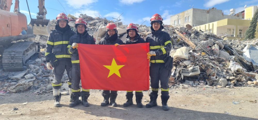 Lieutenant Colonel Thanh while participating in earthquake rescue in Türkiye. Photo: Provided by the character