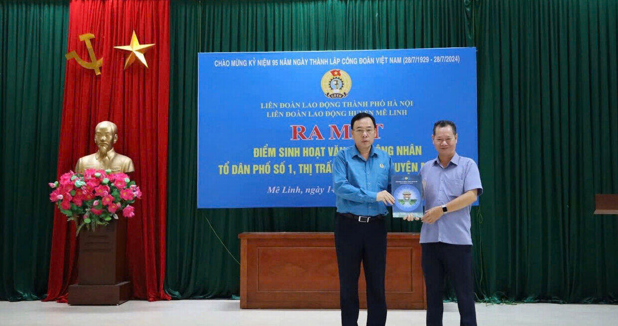 Ra mắt Điểm sinh hoạt văn hóa công nhân do LĐLĐ Thành phố Hà Nội đầu tư xây dựng phục vụ công nhân và nhân dân tổ dân phố số 1, thị trấn Chi Đông (Mê Linh). Ảnh: CĐCS