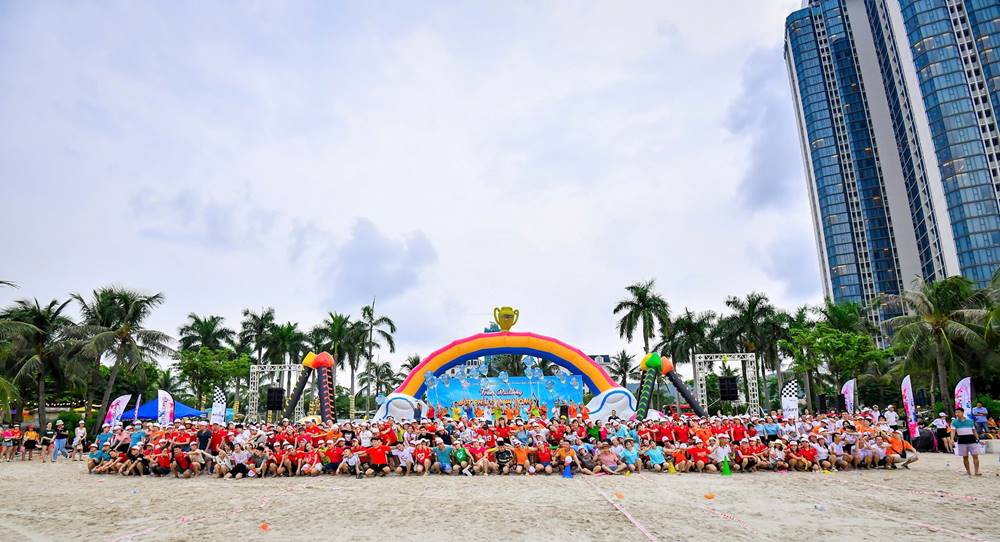 MICE tourist group checking in in Ha Long. Photo: BTC