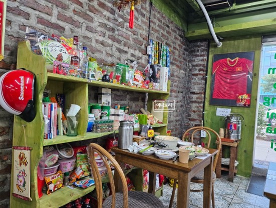 The restaurant is decorated and designed in a Vietnamese style. Photo: Inarori