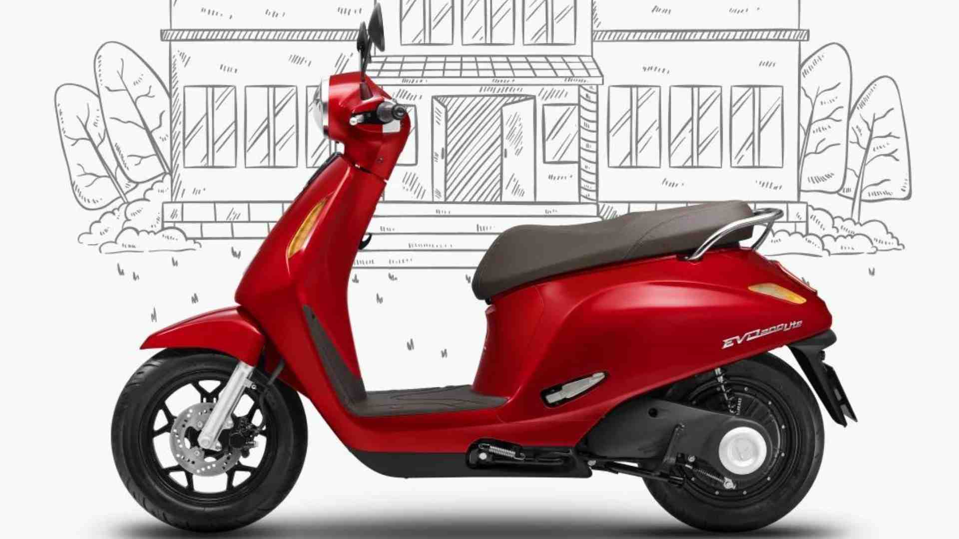 Xe máy điện có quãng đường di chuyển ấn tượng sau 1 lần sạc đầy. Ảnh: VinFast. 