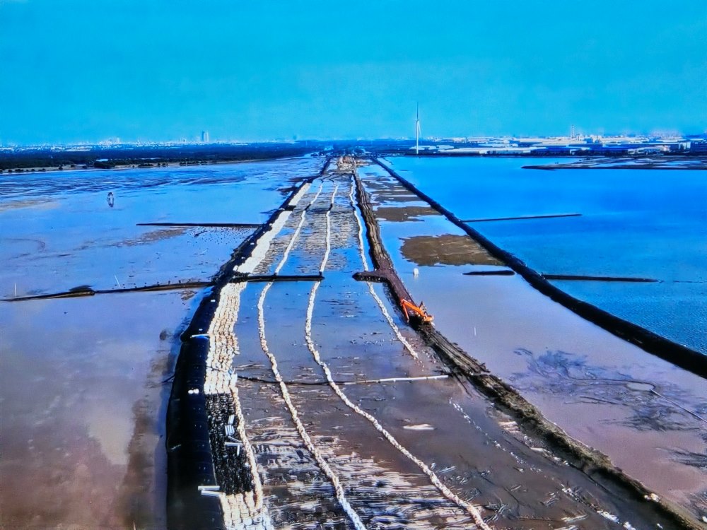 Dự án Tuyến đê biển Nam Đình Vũ nhìn từ trên cao. Ảnh: Cổng TTĐT Hải Phòng