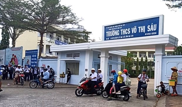 Trường THCS Võ Thị Sáu, thành phố Bạc Liêu công khai các khoản thu đầu năm học mới. Ảnh: Nhật Hồ