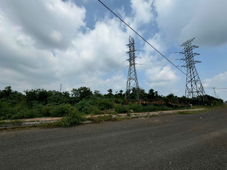 A corner of the land at the Central General Hospital project in the Central Highlands region has not yet been developed. Photo: Bao Trung