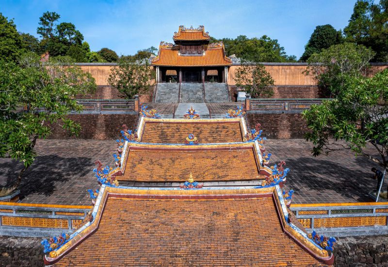 Tỉnh Thừa Thiên - Huế chi gần 100 tỉ đồng từ ngân sách để tiến hành trùng tu các công trình bên trong di tích lăng vua Tự Đức. Ảnh: Nguyễn Phong