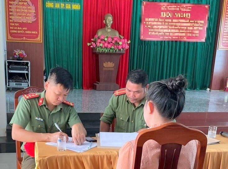 Cơ quan chức năng xử phạt hành chính một người vì tổ chức các hoạt động mê tín dị đoan. Ảnh: Công an TP Gia Nghĩa, Đắk Nông
