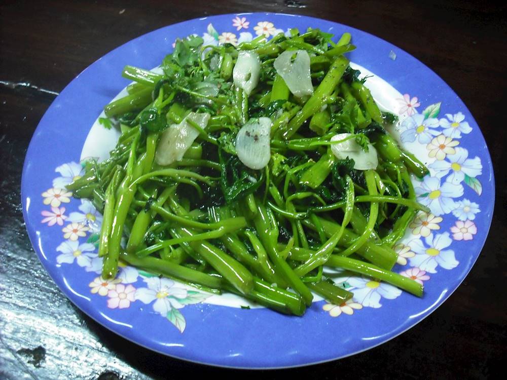 Sauteed garlic spinach. Photo: Taste Atlas