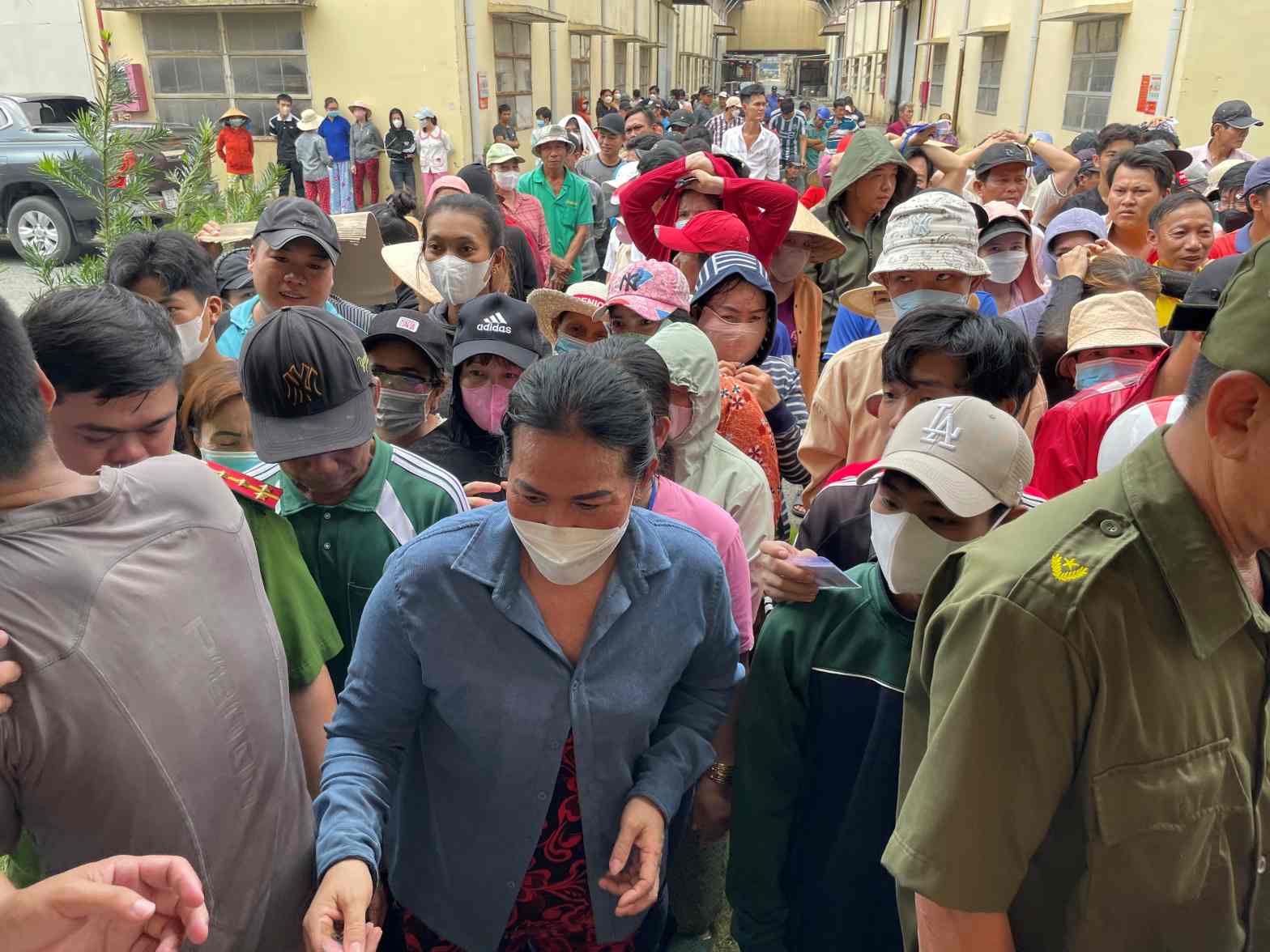 Cục Thuế tỉnh Bình Dương đã có quyết định hoàn thuế 23 tỉ đồng cho công ty nợ lương công nhân 4 tháng. Ảnh: Đình Trọng