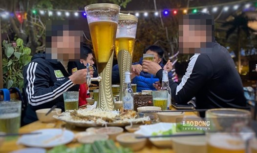 Đề xuất áp thuế tiêu thụ đặc biệt theo nồng độ cồn. Ảnh: Minh Quang