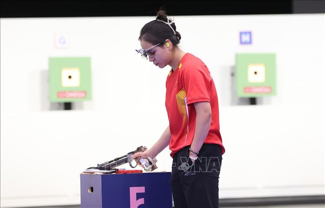 Trịnh Thu Vinh sẽ tranh tài tại nội dung 25m súng ngắn thể thao nữ Olympic 2024. Ảnh: TTXVN
