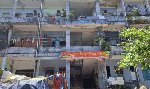 Chung cư Hòa Minh (quận Liên Chiểu, TP Đà Nẵng) xuống cấp nghiêm trọng. Ảnh: Nguyễn Linh