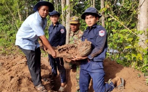 Đội K92 thực hiện nhiệm vụ quy tập hài cốt liệt sĩ. Ảnh: Phương Vũ