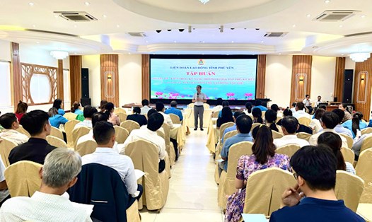 Kỹ năng thương lượng là một trong những yêu cầu quan trọng để cán bộ Công đoàn thực hiện nhiệm vụ trong giai đoạn hiện nay. Ảnh: Phương Linh