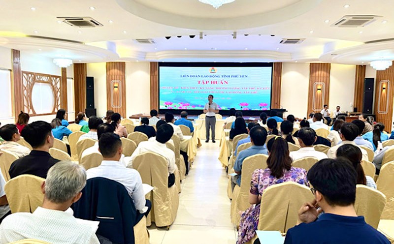 Kỹ năng thương lượng là một trong những yêu cầu quan trọng để cán bộ Công đoàn thực hiện nhiệm vụ trong giai đoạn hiện nay. Ảnh: Phương Linh