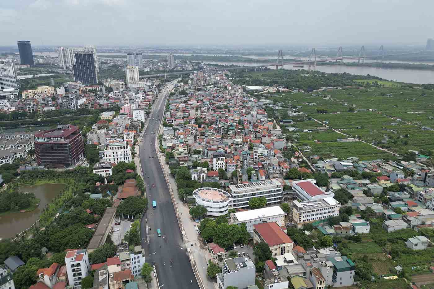 The completed project helps connect conveniently between Hanoi center and Noi Bai airport. Photo: Huu Chanh