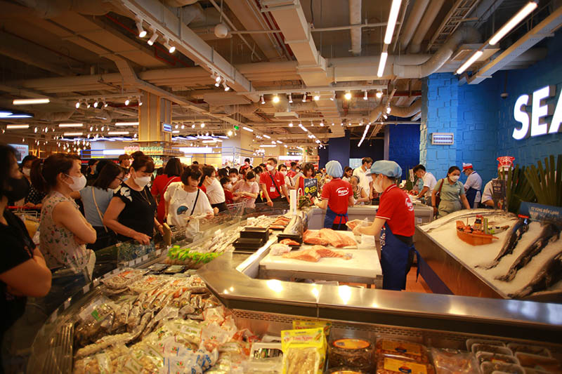 WinMart brings consumers a rich source of quality food products. Photo: WinCommerce